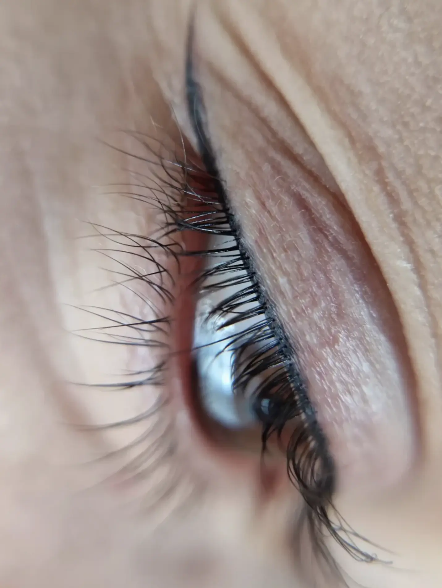 eyeliner tattoo for hooded eyes