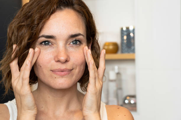 Tretinoin and Wrinkles: Timelines for Visible Anti-Aging Results